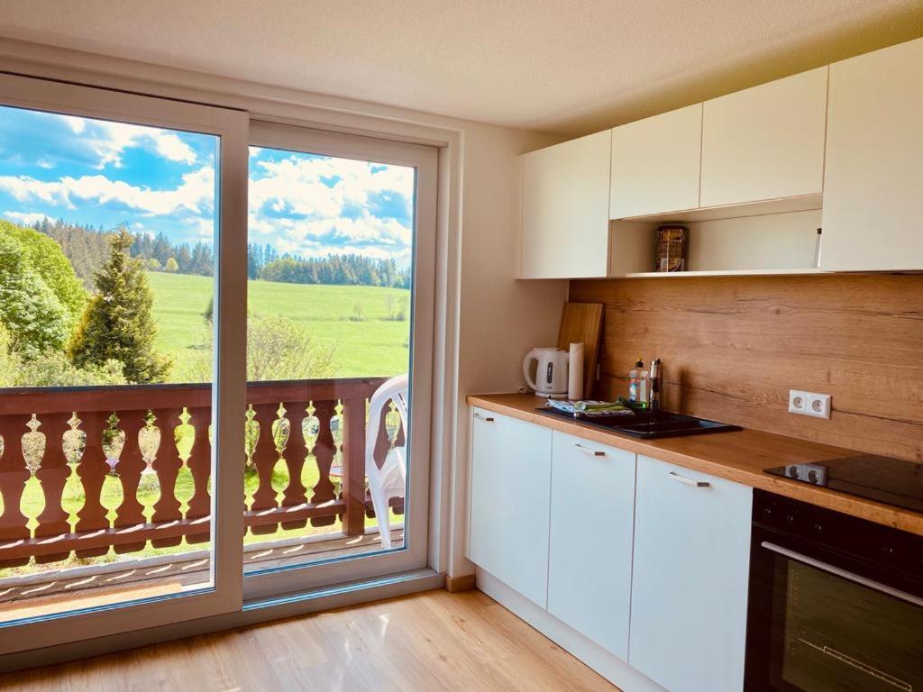 Gaestehaus Steiert Fewo Kuhbergblick Ленцкирх Экстерьер фото