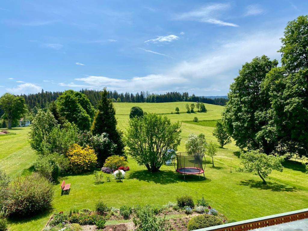Gaestehaus Steiert Fewo Kuhbergblick Ленцкирх Экстерьер фото